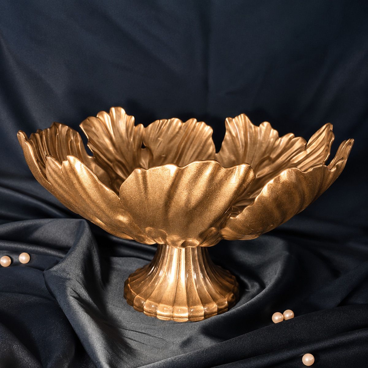Majestic Leaf Design Centre Bowl