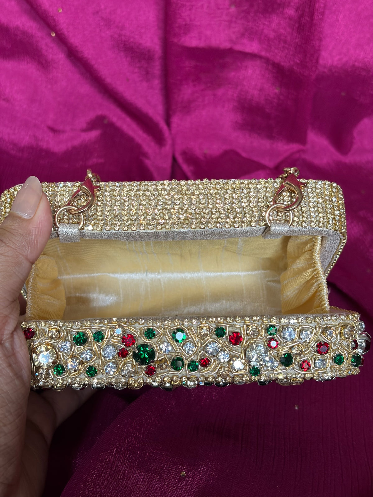 Rangreza Swarovski Clutch